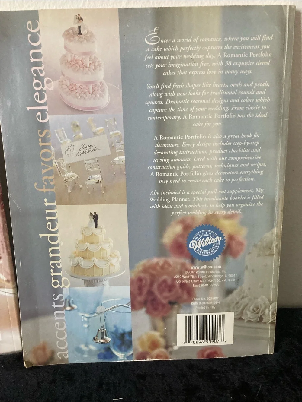 Wilton Wedding and Specialty Cake Decorating Guide Lot of 2